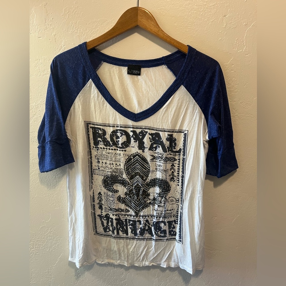 Daytrip Blue and White Graphic Raglan Tee